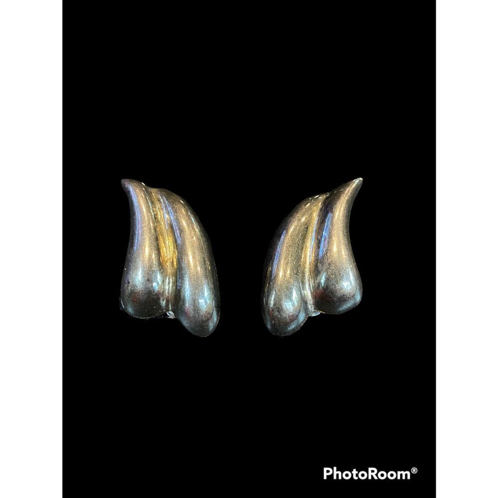 Vintage Clip On Earrings